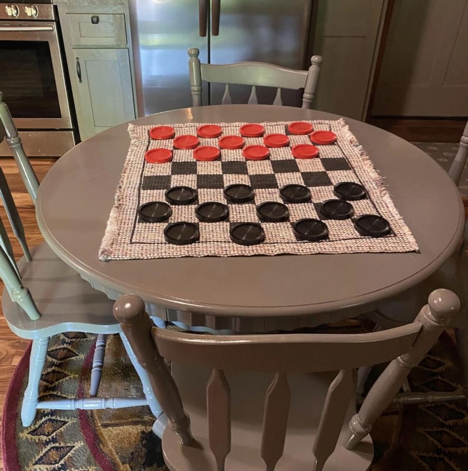 Table/ dining area