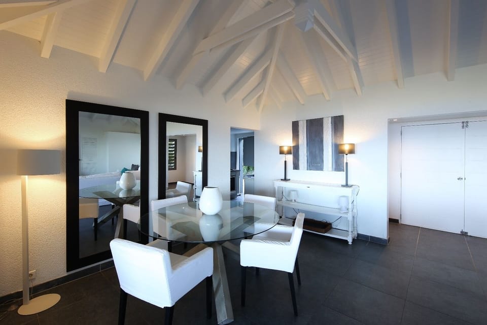 Living & Dining Areas