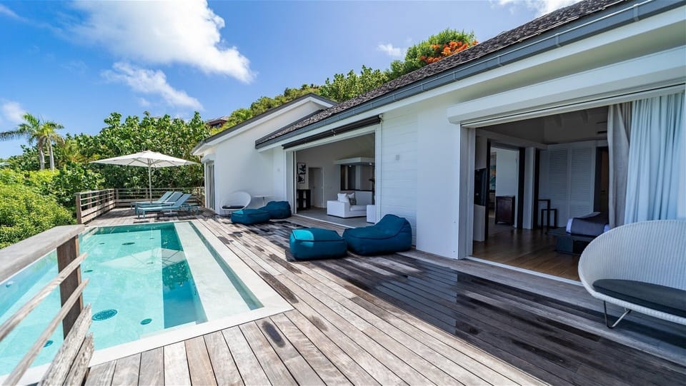 Pool & Terrace