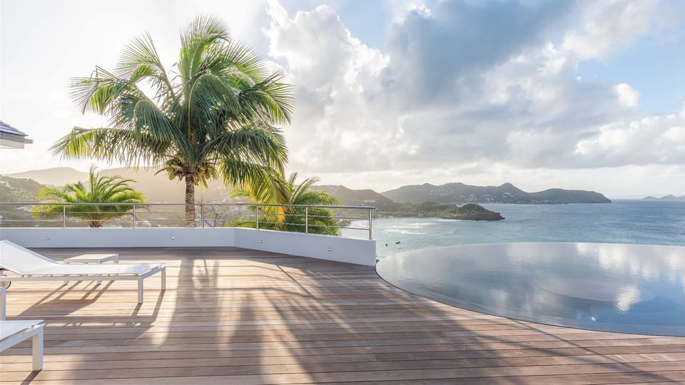 Pool & Terrace
