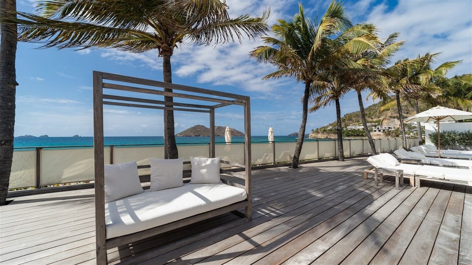 Outdoor Lounge