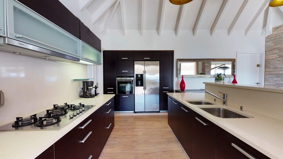 Kitchen & Dining Areas
