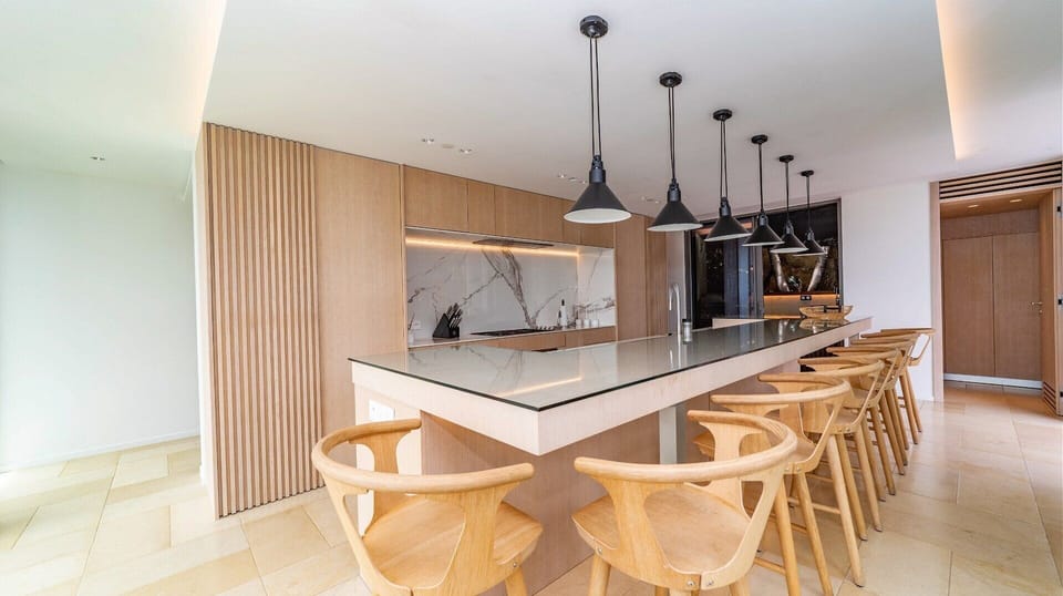 Kitchen & Dining Area