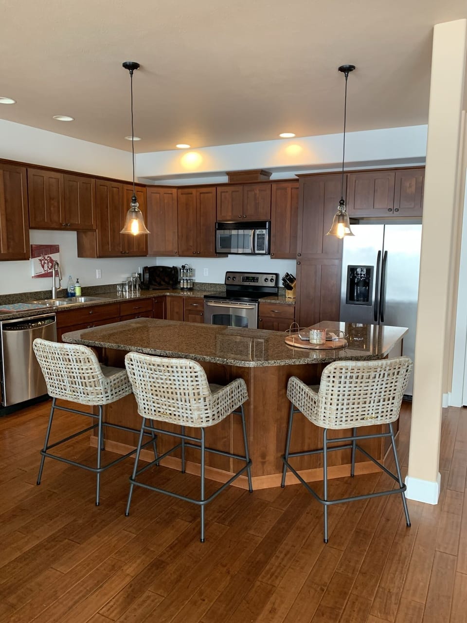 Large kitchen with island 