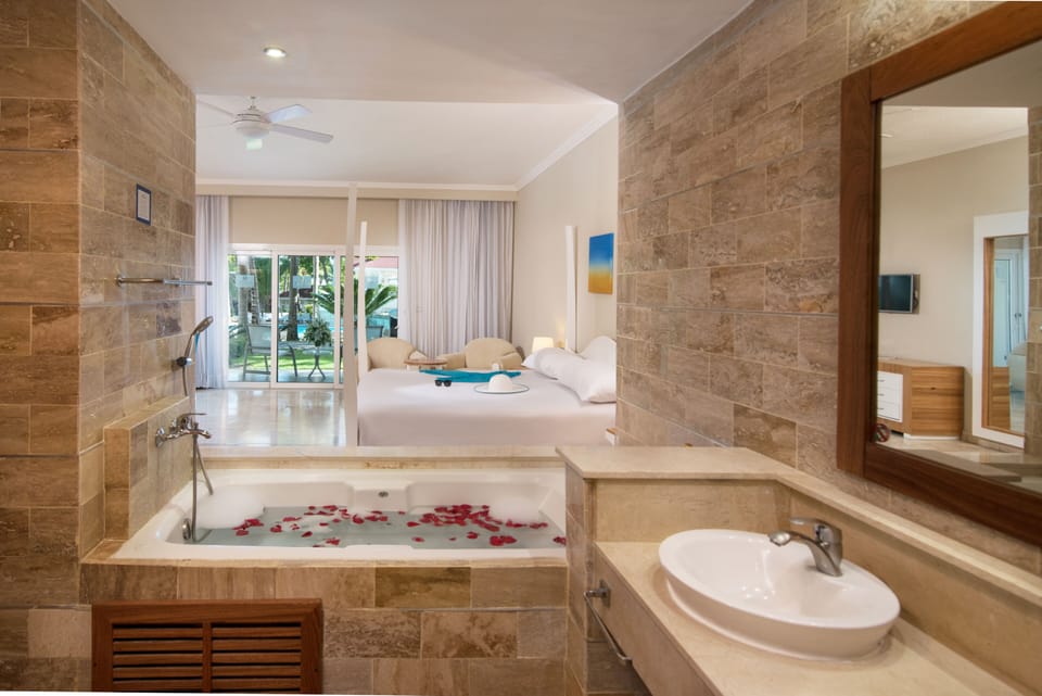 Cofresi Palm Junior Suite.