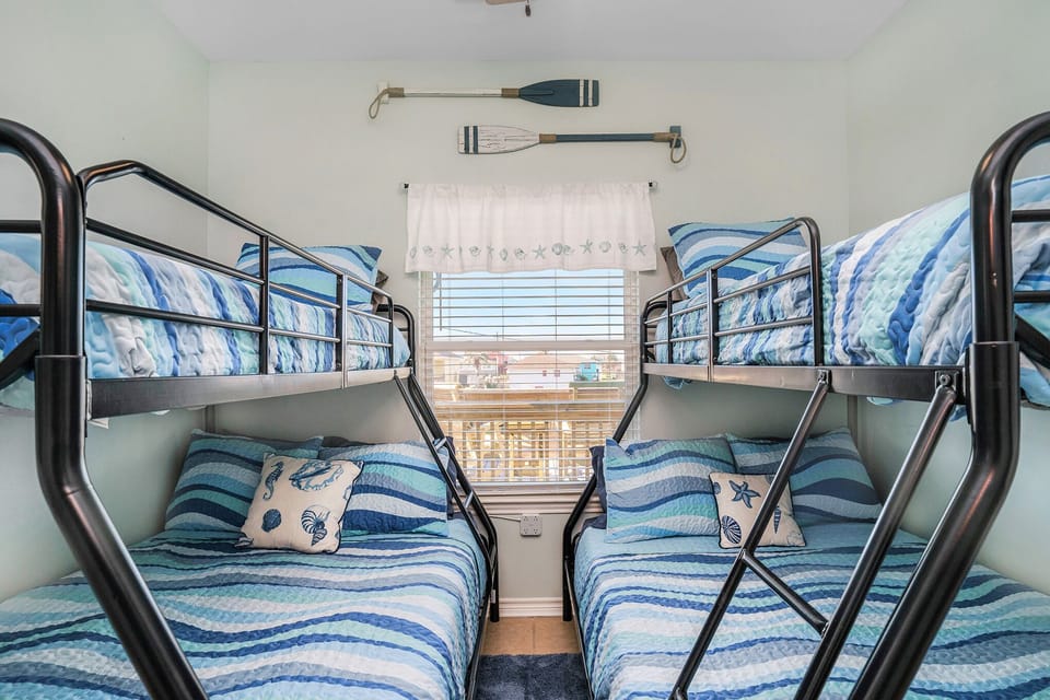 Bunk Room - 2 Full, 2 Twin
