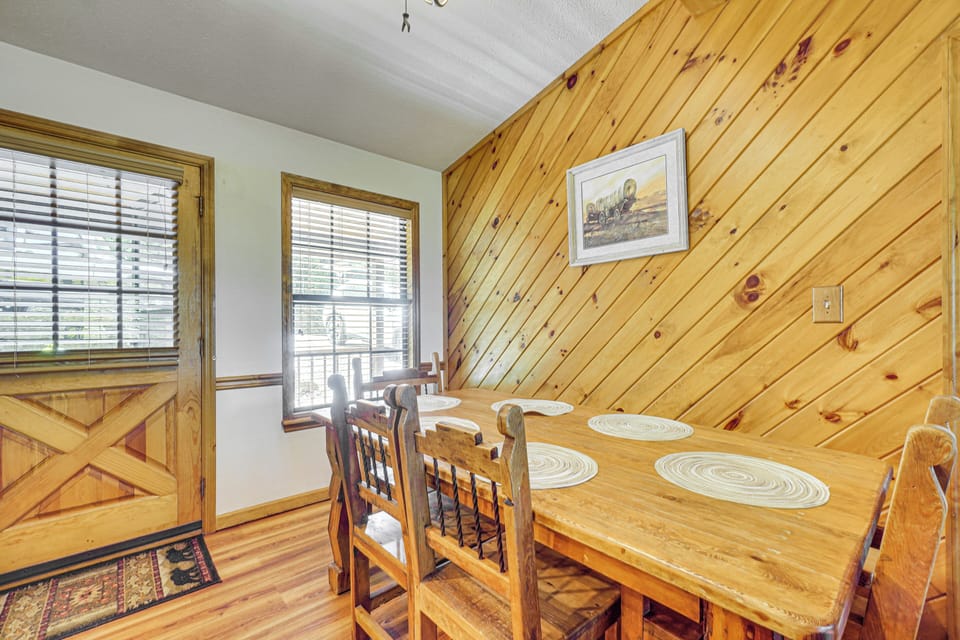 Dining Area | Main Level