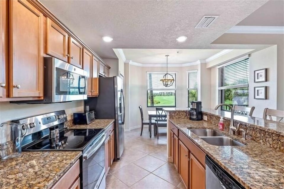 Fully Stocked Kitchen