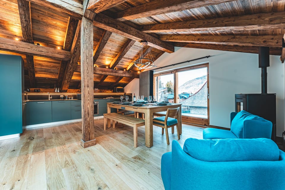 Dining/kitchen area with pellet burner