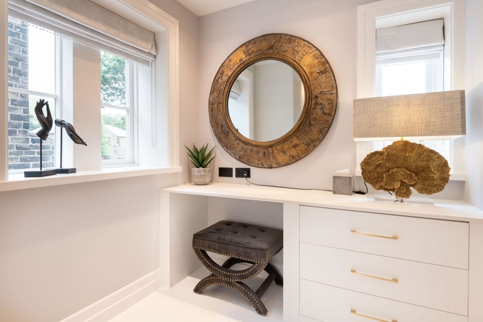 Dressing room area of Bedroom 1