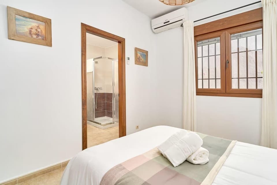 Bonita villa con piscina privada y Jacuzzi AX-2S - 23