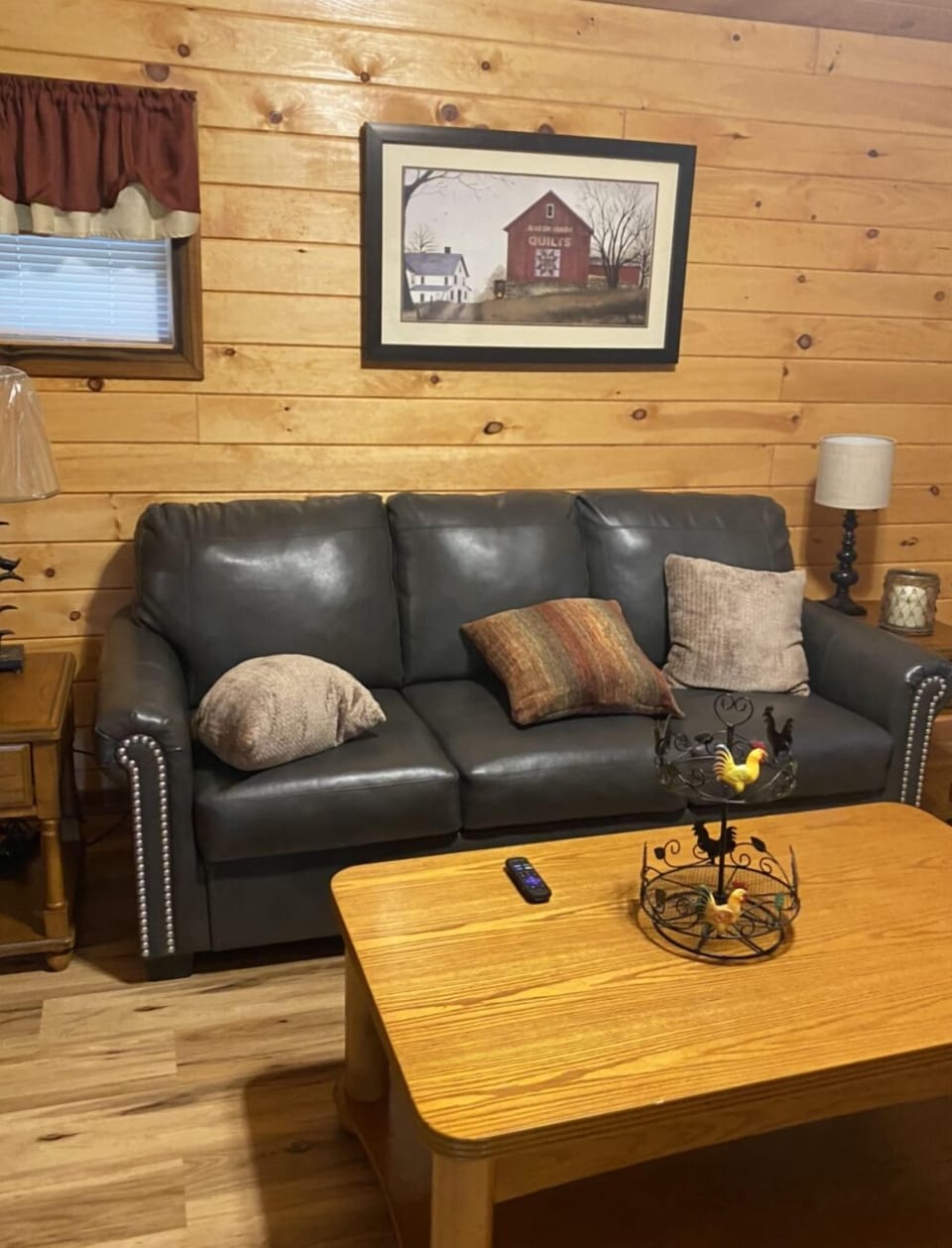 LIVING ROOM /SOFA BED