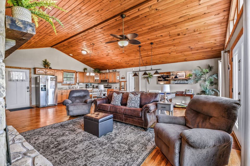 Indoors, Furniture, Living Room, Hardwood, Couch