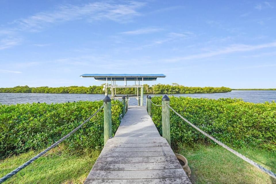 Sunset Manor Dock View