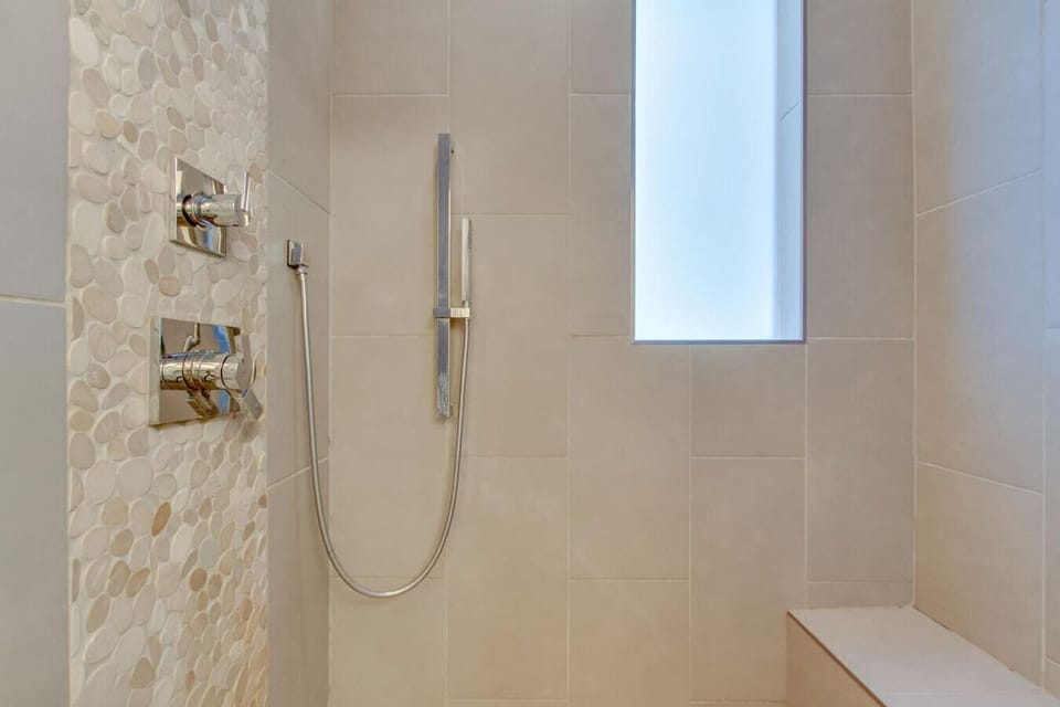 Walk in shower available.