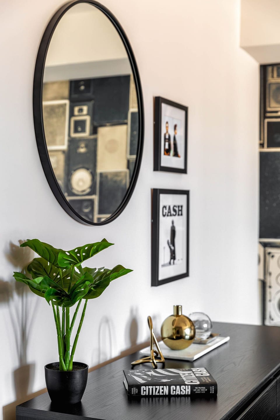 1st Floor: 4th Bedroom featuring a Queen size bed and En-Suite Bathroom.