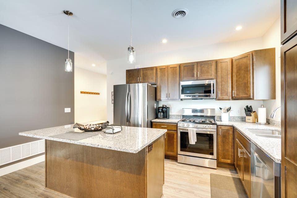 Fully Equipped Kitchen | Free WiFi | 2nd-Floor Bedrooms/Showers | Ring Doorbell