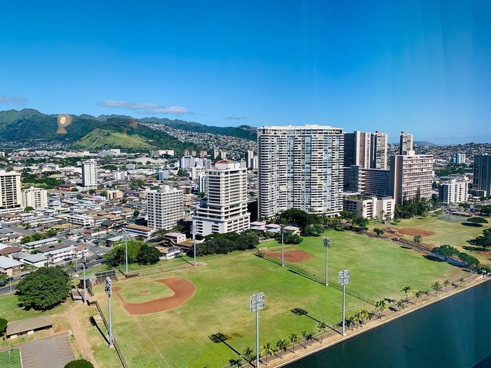 Clean studio in the heart of Waikiki!! Apartment in McCully-Moiliili