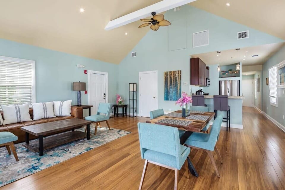 Sky Suite - Living Area