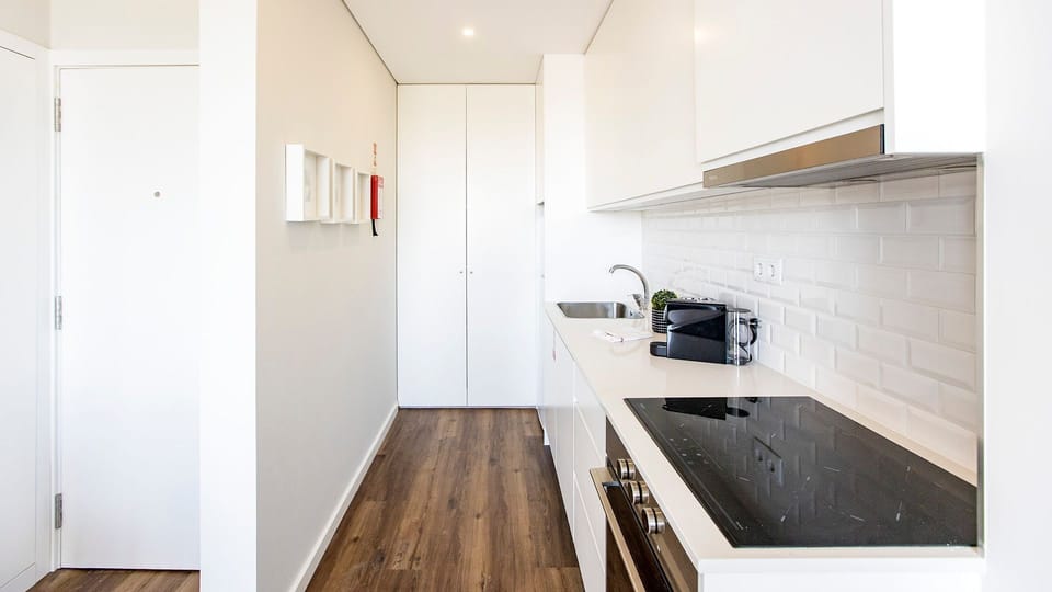 Modern Kitchenette with all key amenities you might need. #porto #airbnb