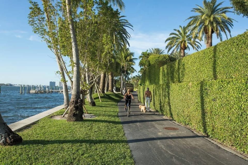 Palm Beach Lake Trail
