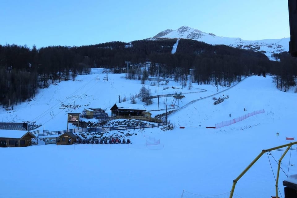 Snow and ski sports