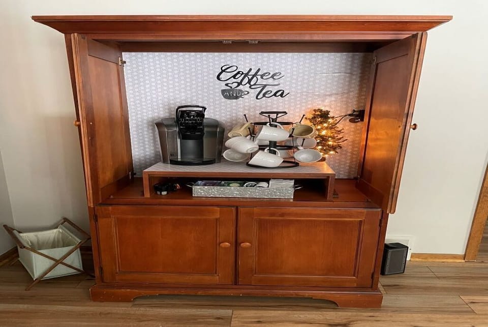 Coffee bar- Dining room
