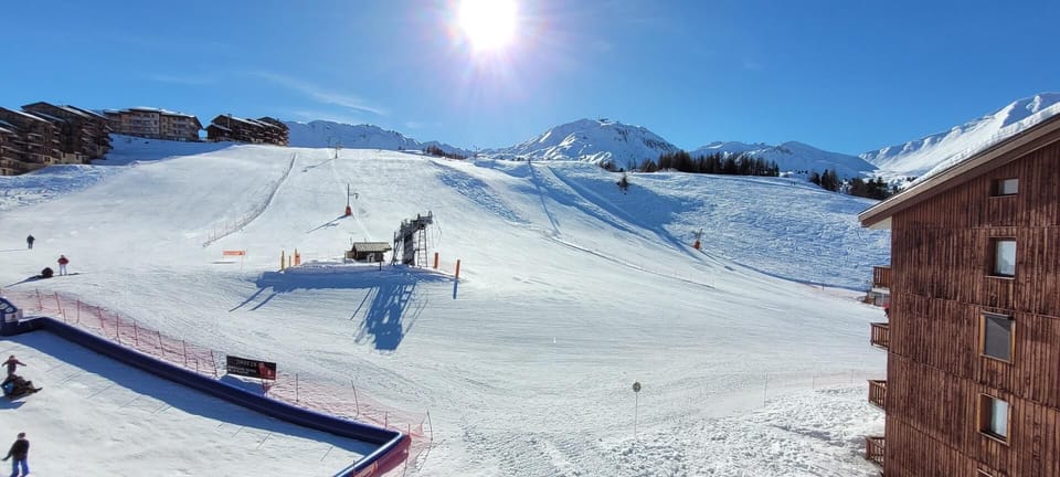 Snow and ski sports