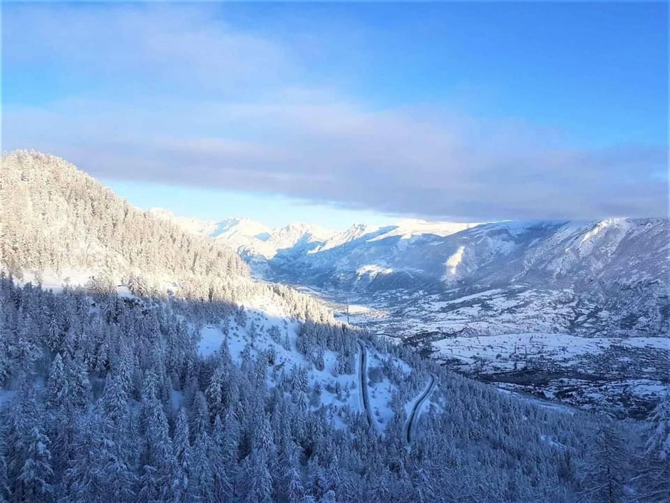 Snow and ski sports
