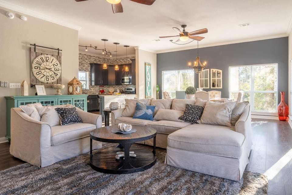 Large spacious and comfy living room for everyone to relax and hangout.