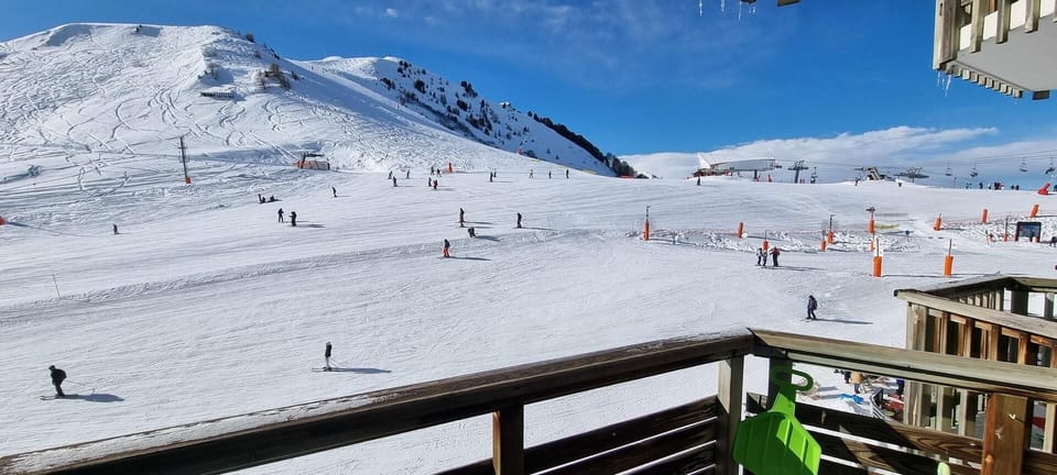 Snow and ski sports