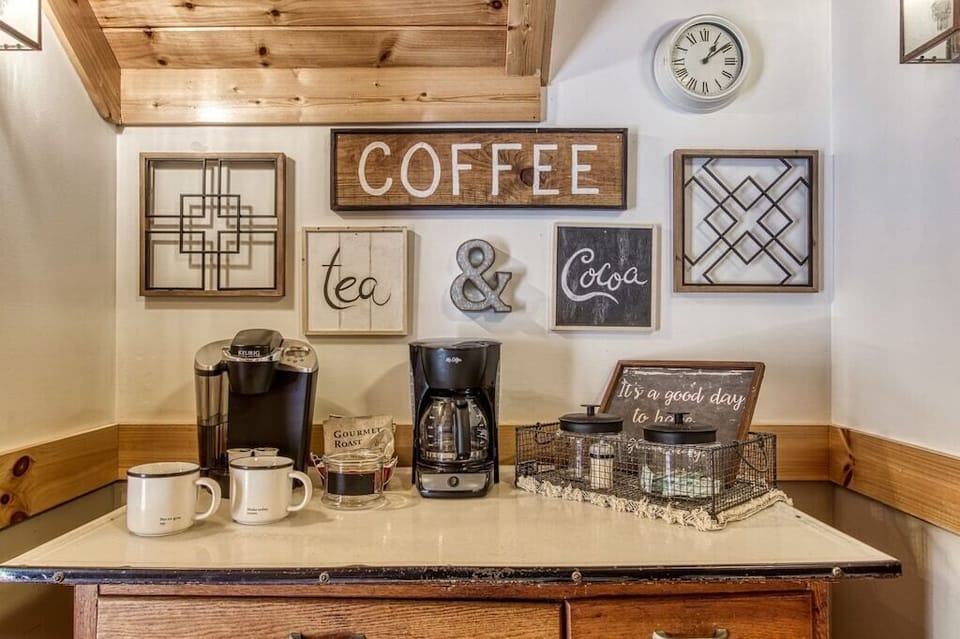 A Sweet Retreat's fully equipped kitchen