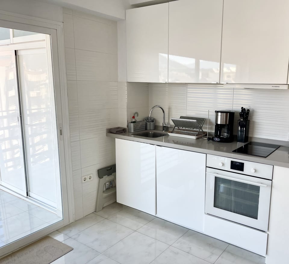 Small but fully equipped kitchen