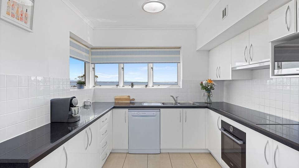 Heart and Shoal | Kitchen | Coffee machine | Dishwasher | Microwave | Oven