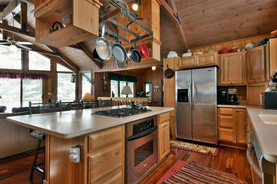 Full size stainless steel appliances.