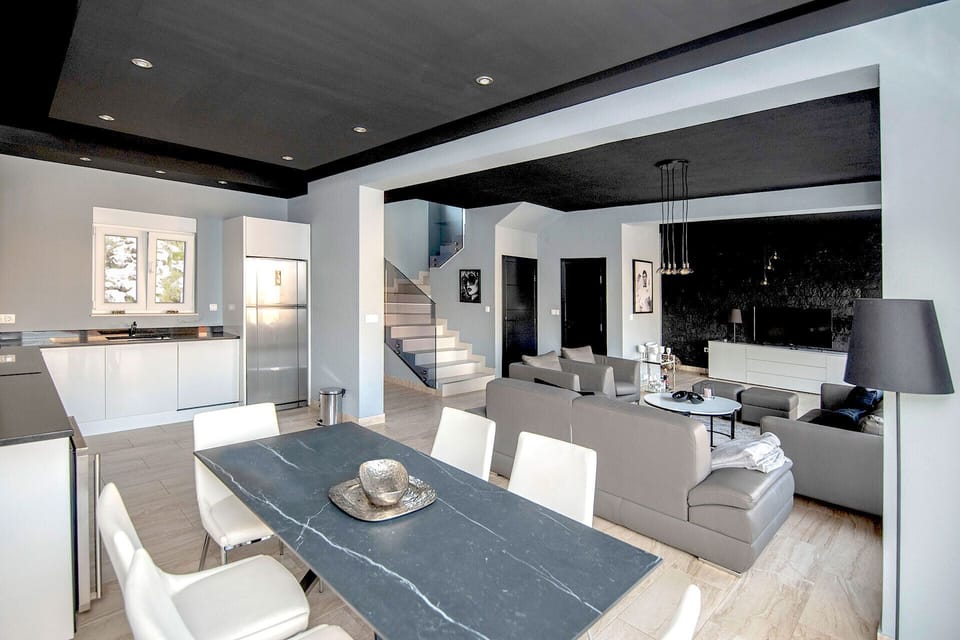 Open plan allowing for modern living.