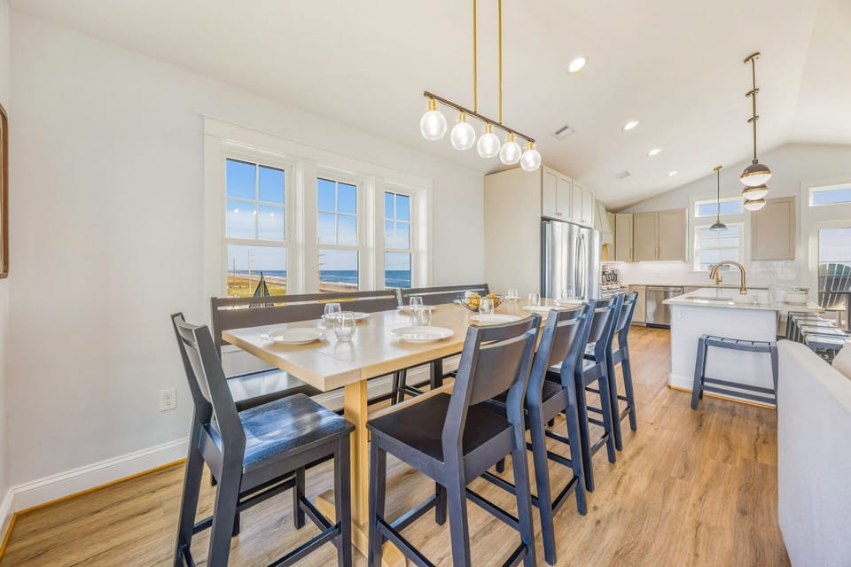 Surf or Sound Realty - 1000 - Bellavues - Dining Area -5