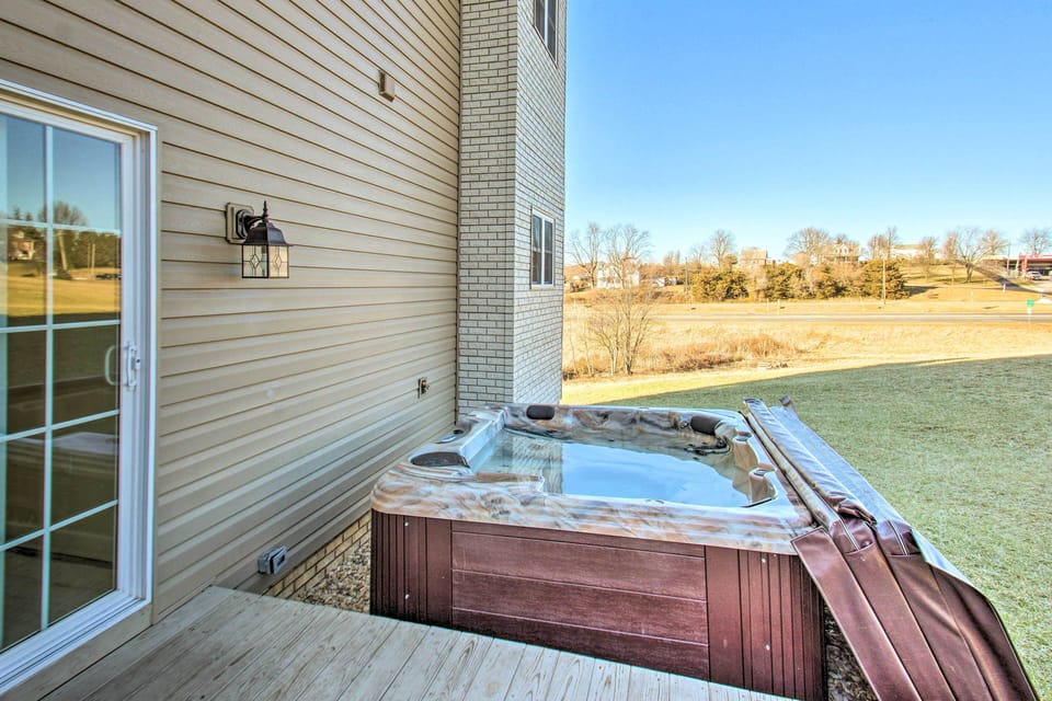 Private Deck | Hot Tub