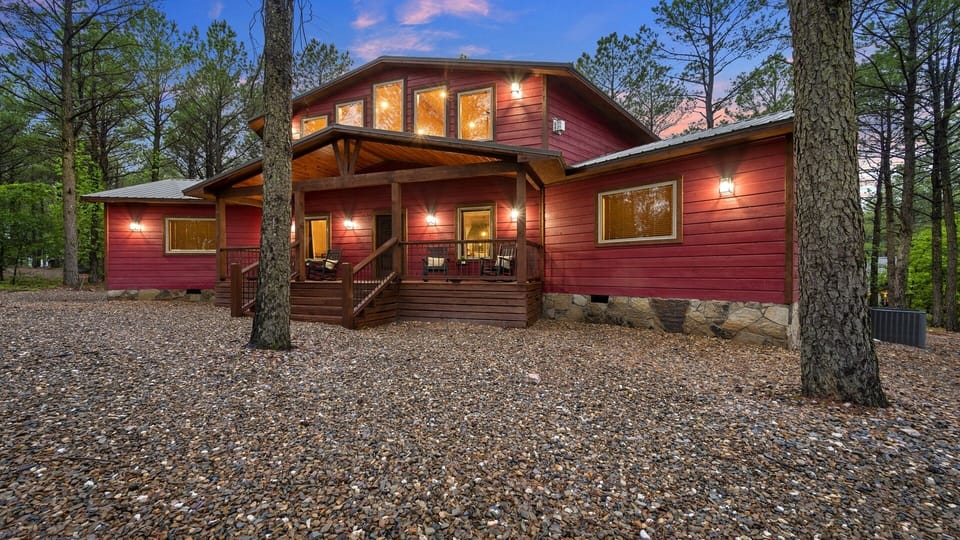 Drive Up View. Circle Drive with plenty of parking space