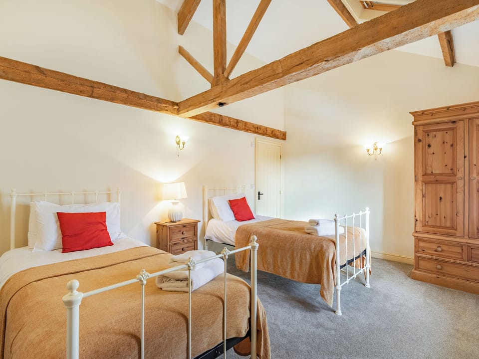 Twin bedroom | The Grainery - High Farm Barns, Routh, Beverley