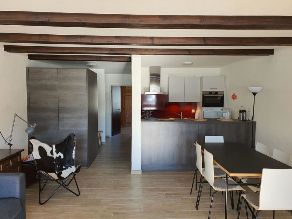 Furniture, Cabinetry, Countertop, Table, Building, Chair, Wood, Interior Design, Kitchen, Flooring