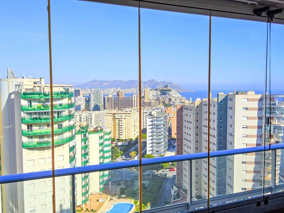 Skyscraper, Building, Metropolitan Area, City, Apartment, Urban Area, Neighbourhood, Condominium, Commercial Building