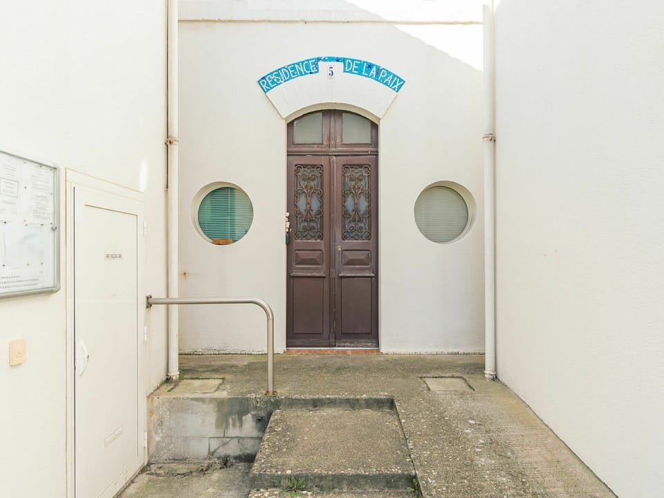 Building, Door, Wood, Home Door, House, Facade, Symmetry, Paint, Flooring