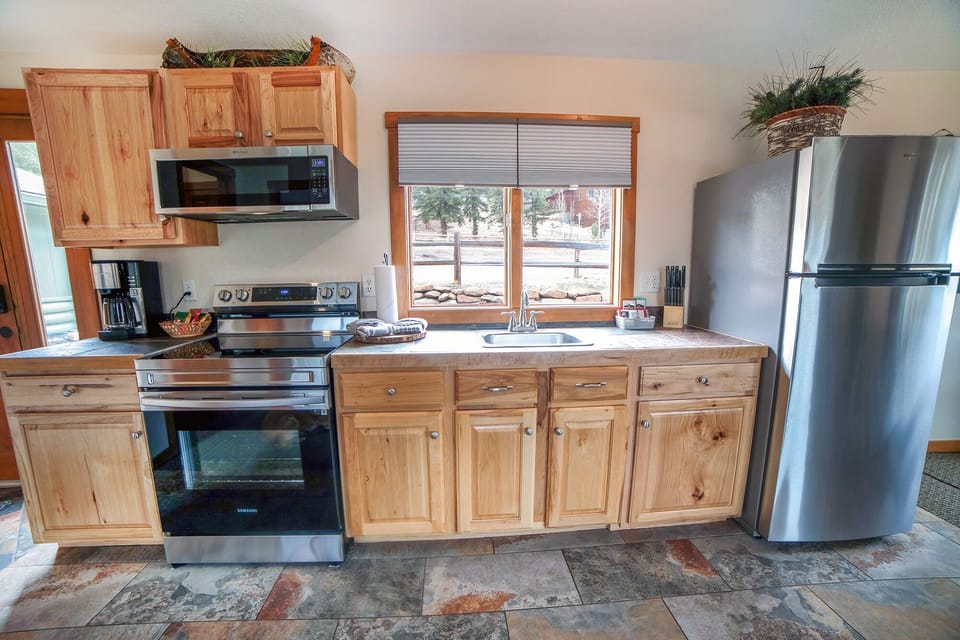 Full Kitchen