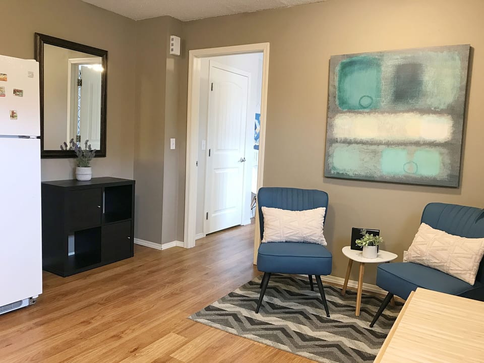 Dining and lounging area