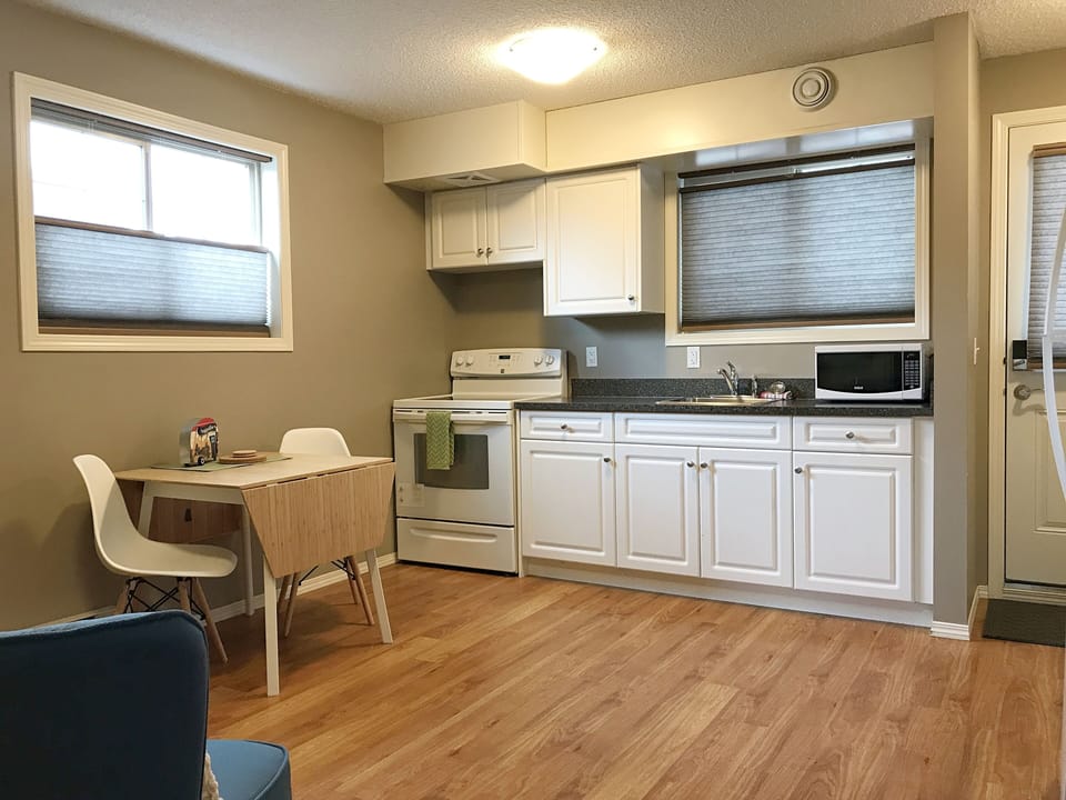 Kitchen and dining area,