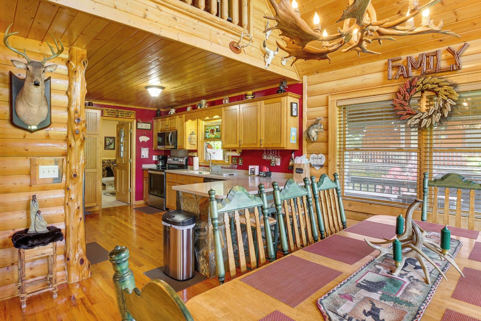 Dining Table | Main Floor