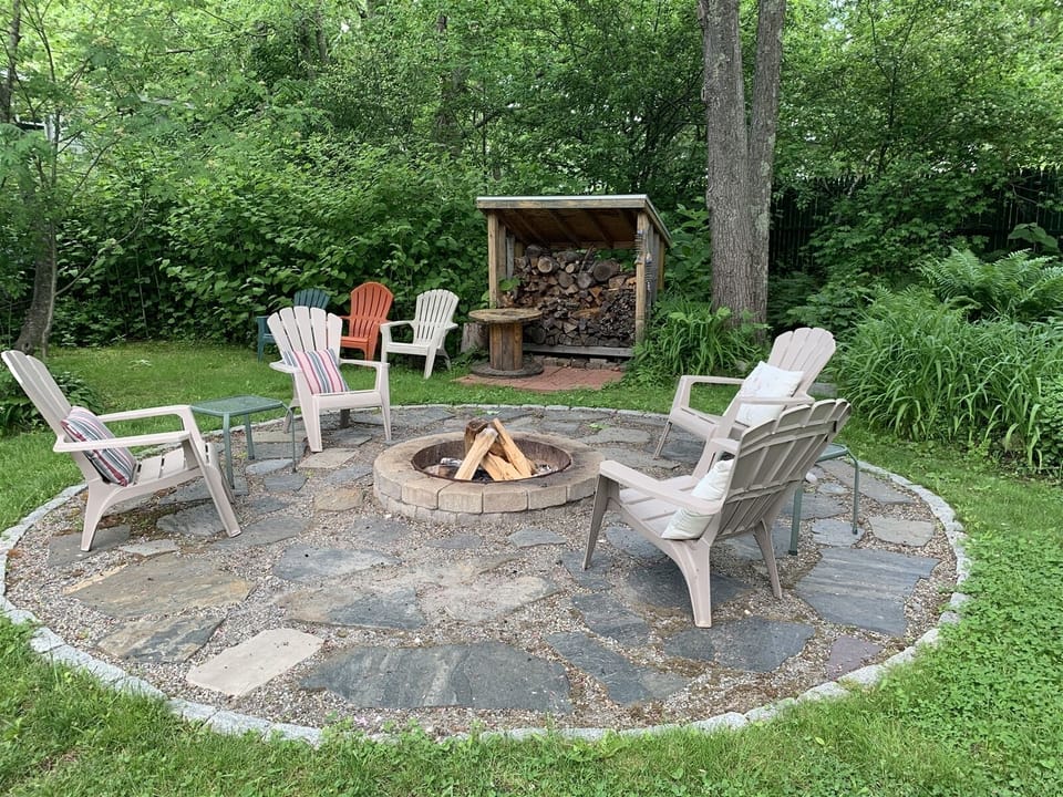 Exclusive access to fire-pit and back yard
