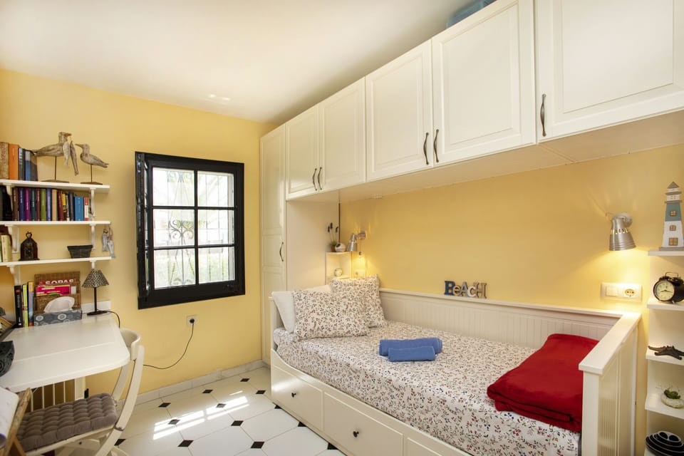 Ground Floor Apartment in Platja Gran de Pals. 6 people.Private Garden.PALS.