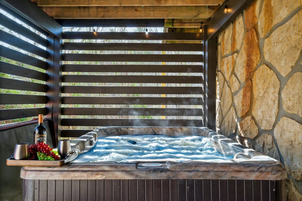 Outdoor spa tub